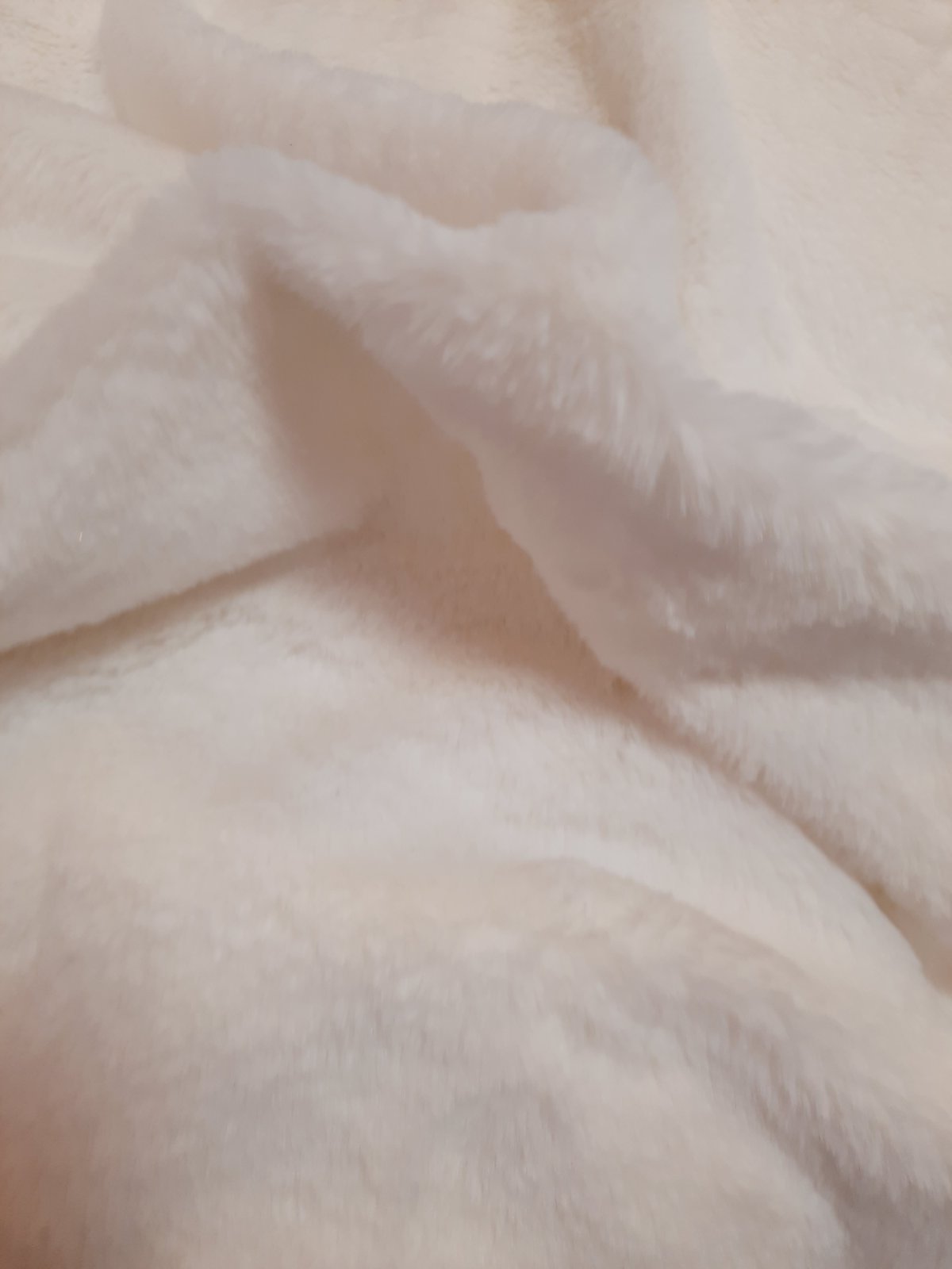 Штучне хутро біле