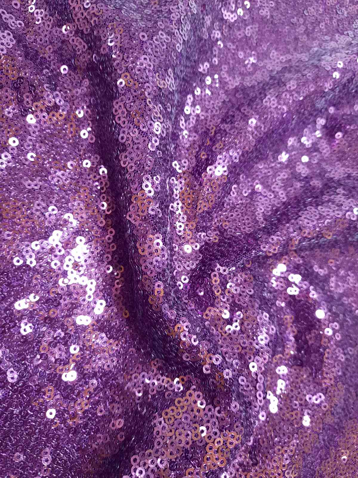 Паєтка на сітці