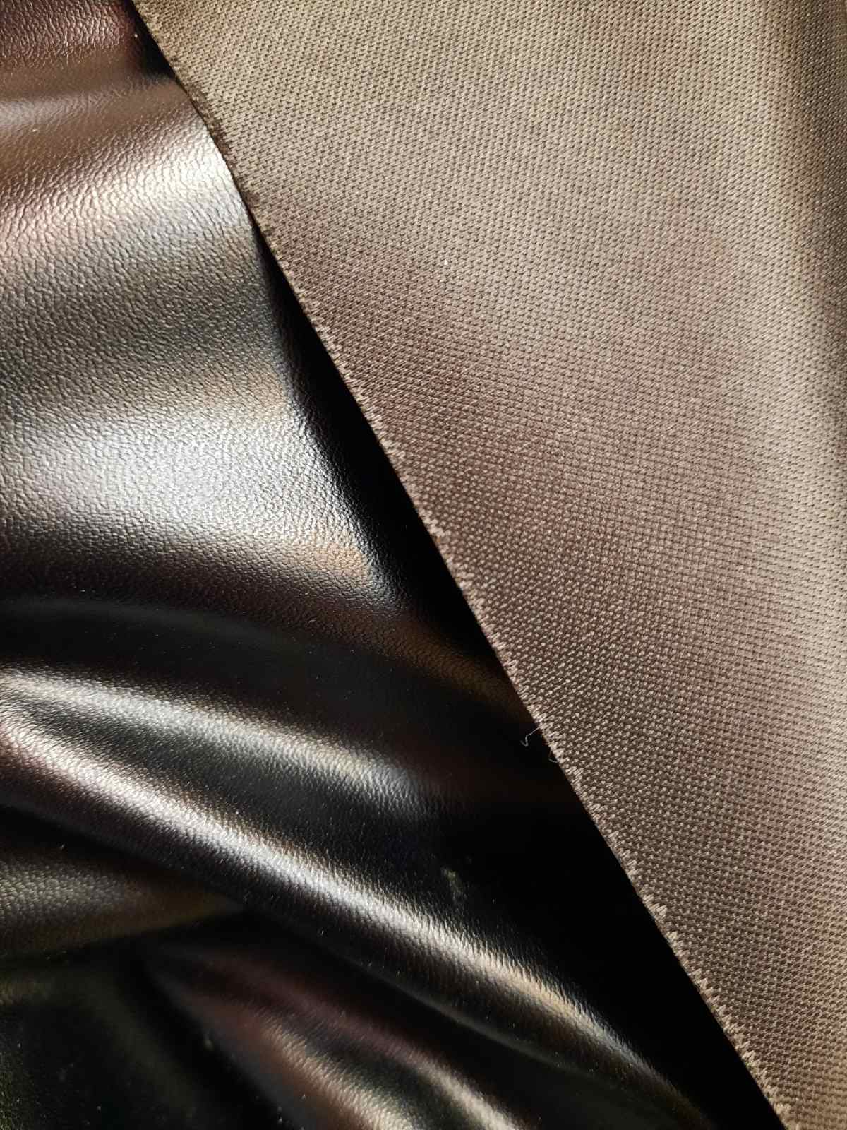 Екошкіра чорна